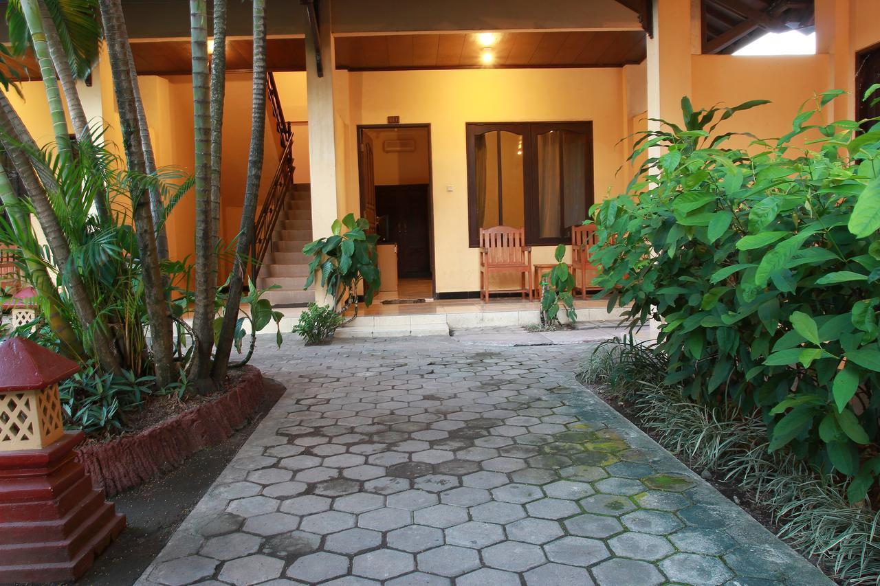 Puri Senggigi Hotel Mangsit ภายนอก รูปภาพ