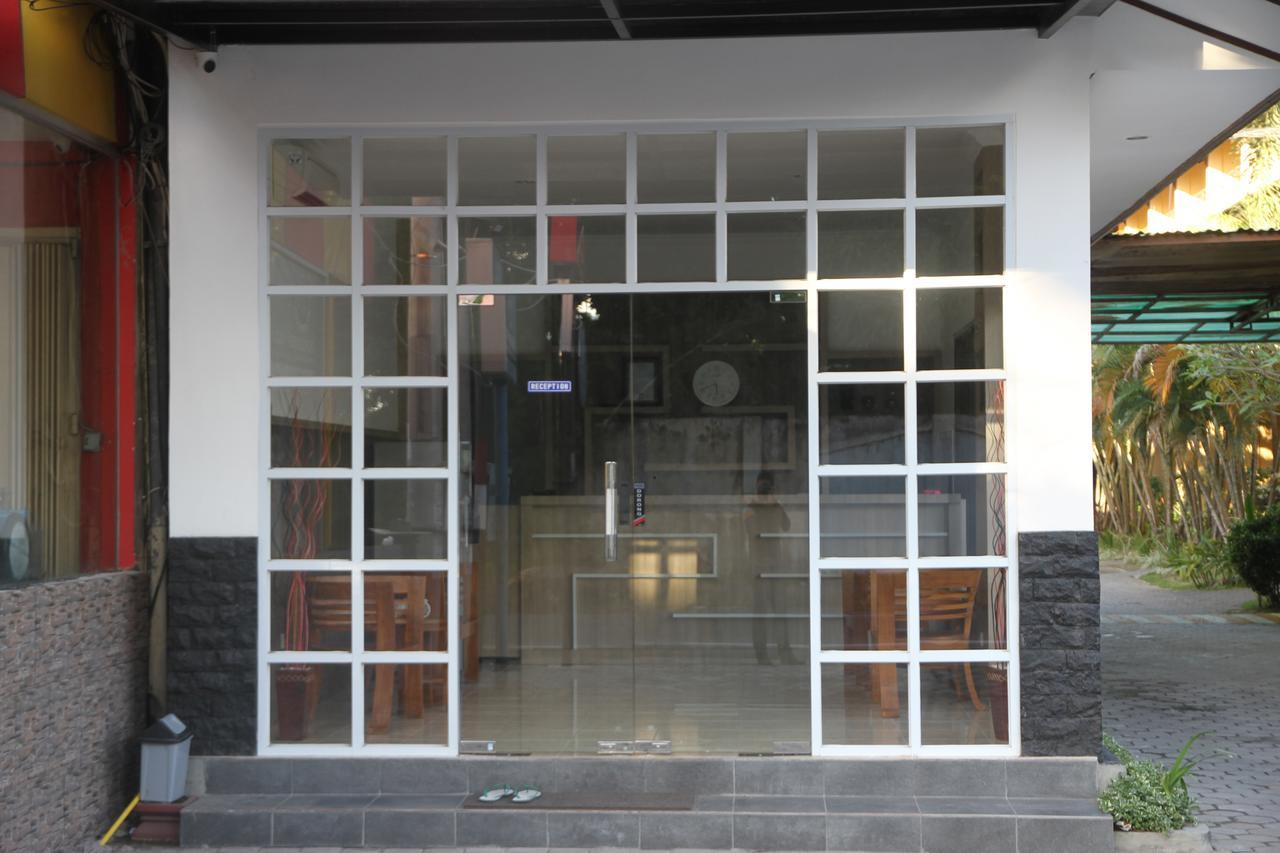 Puri Senggigi Hotel Mangsit ภายนอก รูปภาพ