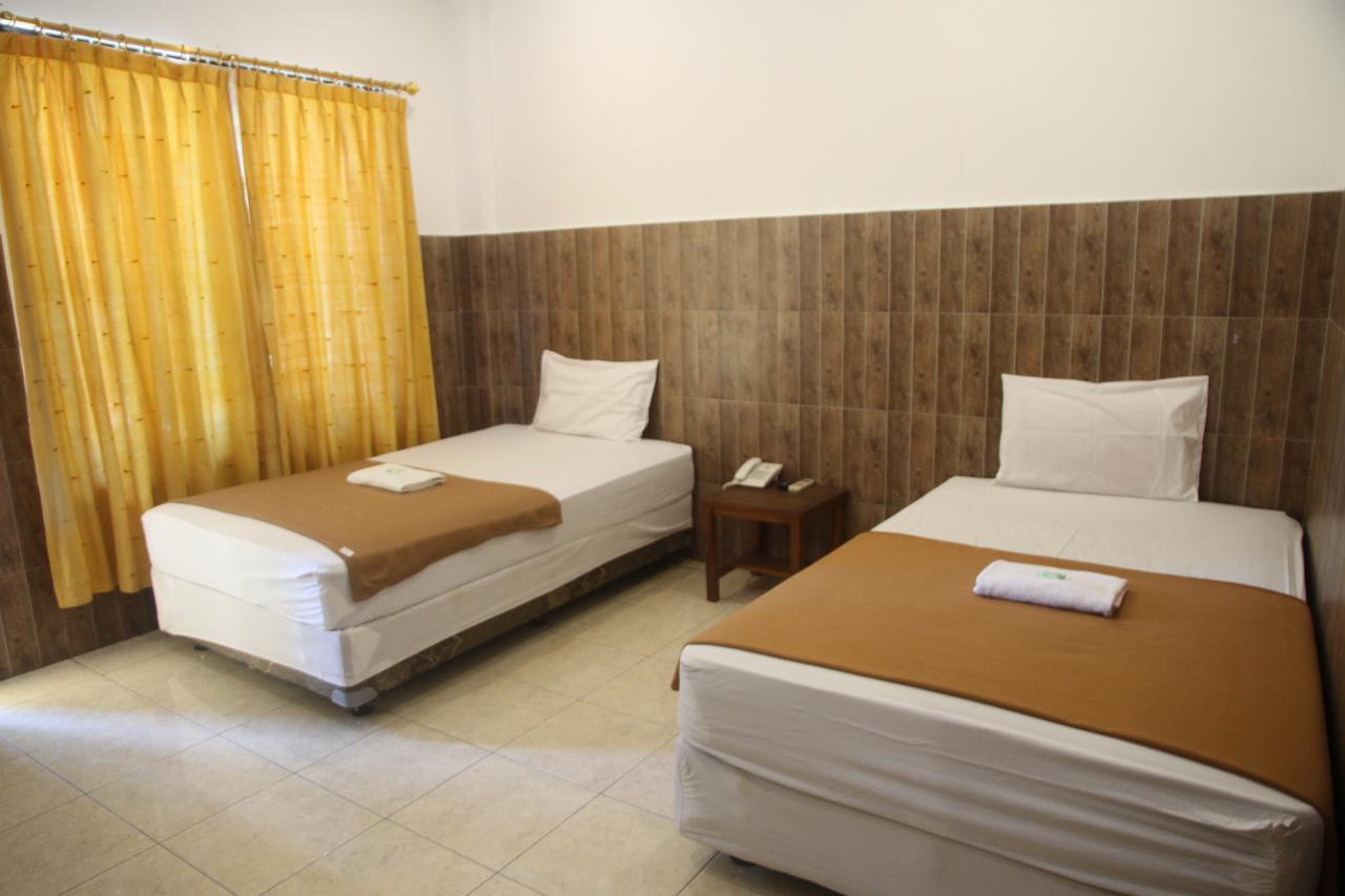 Puri Senggigi Hotel Mangsit ภายนอก รูปภาพ